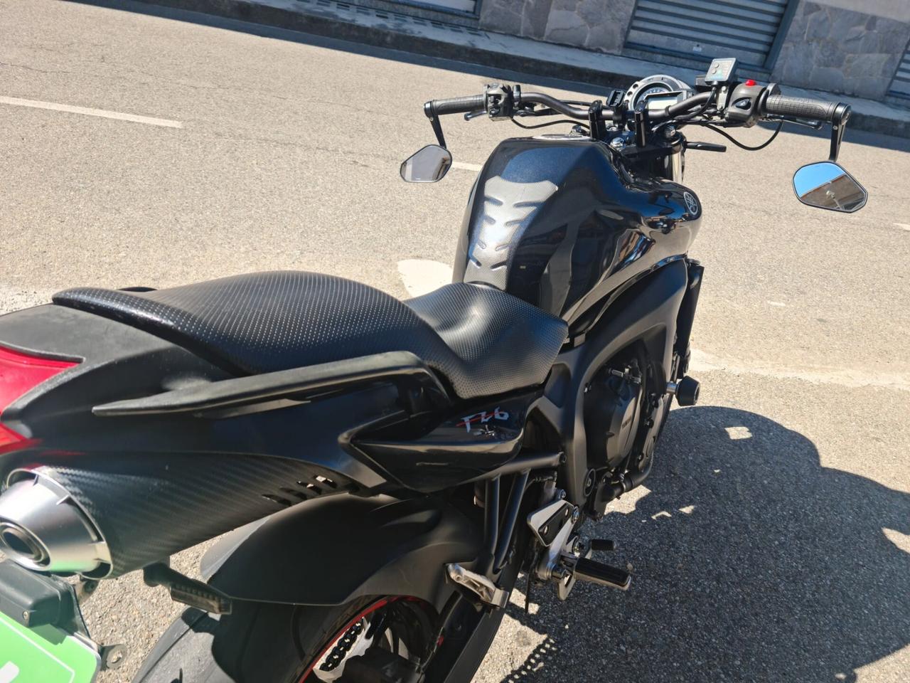 Yamaha FZ6 ( 2004 / 07 )