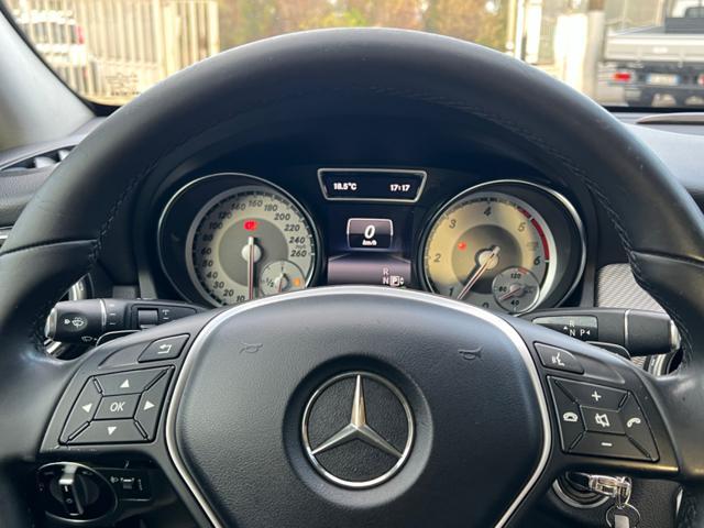 MERCEDES-BENZ GLA 200 d Automatic 4Matic Sport