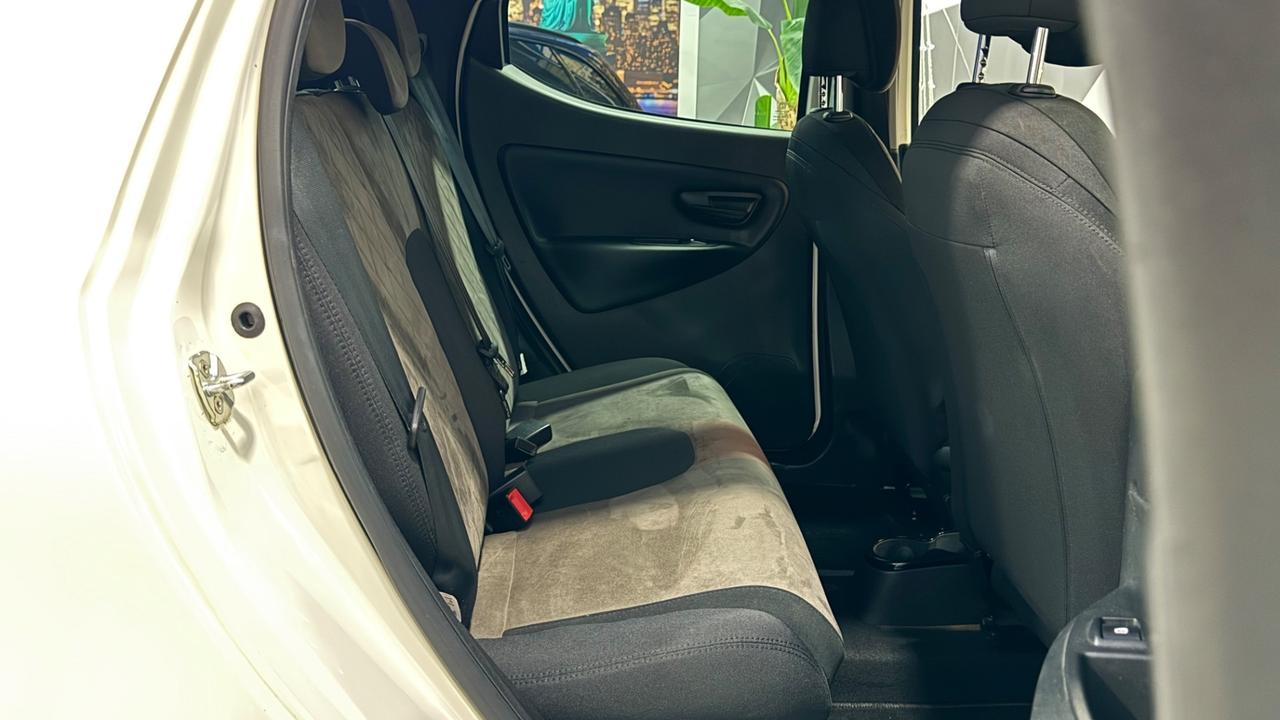 Lancia Ypsilon 1.2 69 CV 5 porte S&S Platinum-43.000 km