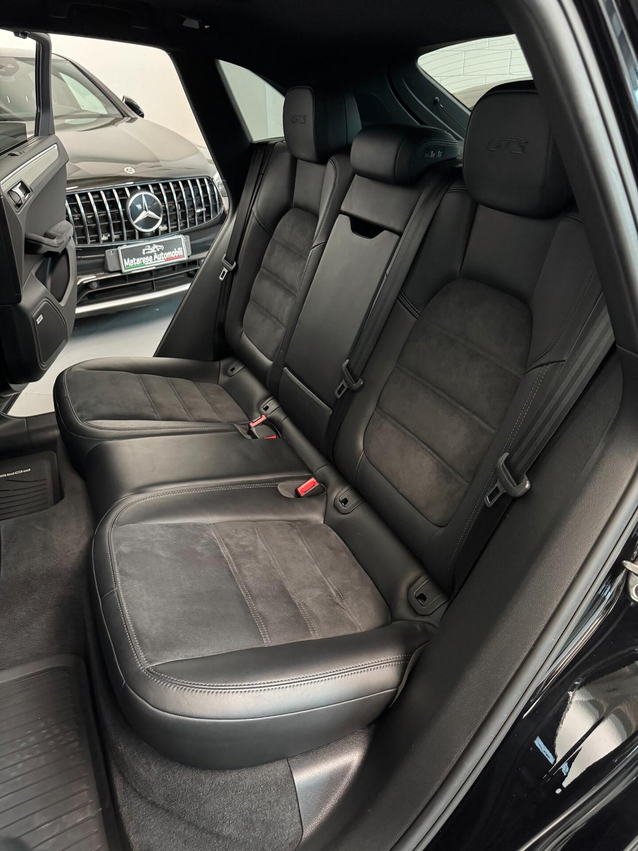 Porsche Macan GTS 3.0cc 360cv CarPlay Tetto apribile Finanziabile
