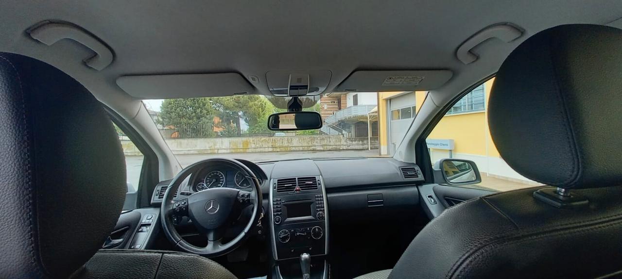 Mercedes-Benz Classe A 160 All. Avantgarde Benzina cc. 1.5 CV. 95 Automatica 5 Porte 5 Posti Euro 5 Utilizzabile anche per i Neopatentati.