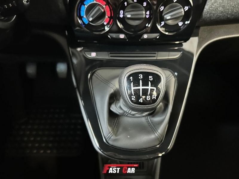 Lancia Ypsilon 1.0 FireFly 70cv Hybrid Silver