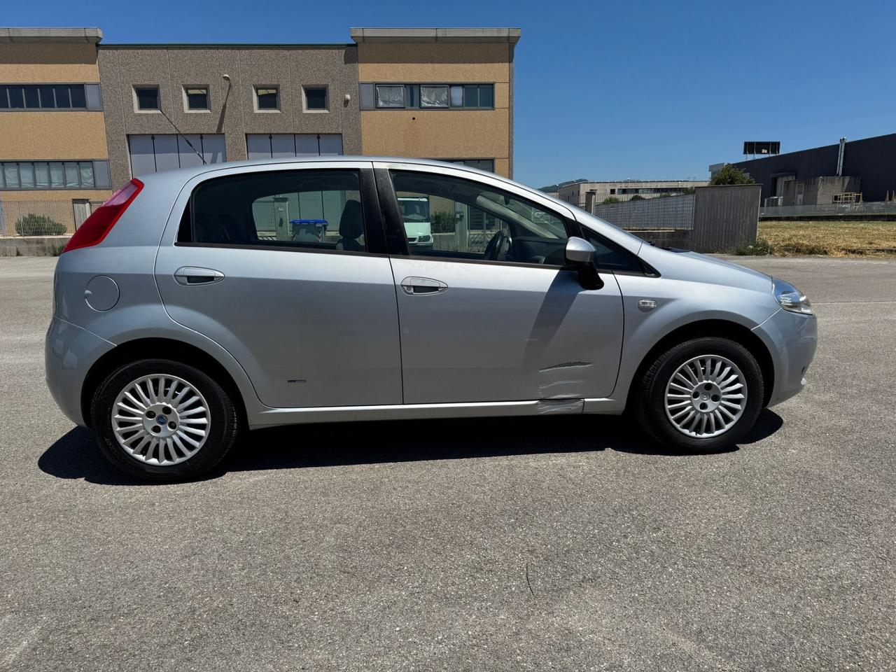 FIAT GRANDE PUNTO 1.2 5p ACTIVE 88000 km