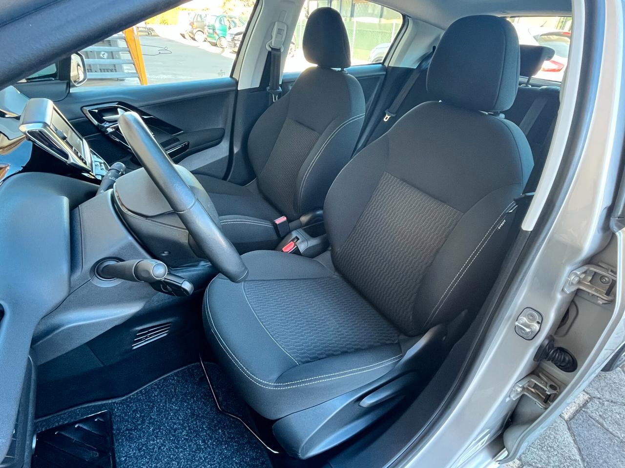 Peugeot 208 PureTech 82 5p. GPL Active