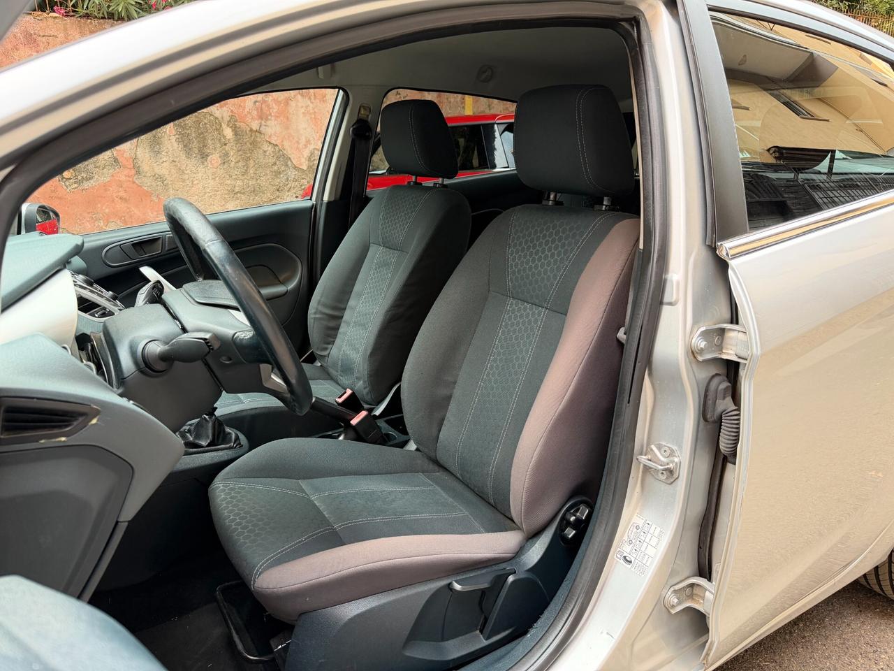 Ford Fiesta 1.2 82CV - DISTRIBUZIONE FATTA