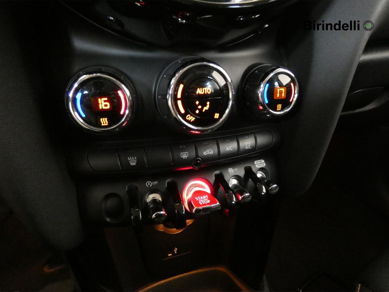 MINI Mini 5 porte (F55) - Mini 1.5 Cooper Classic 5 porte
