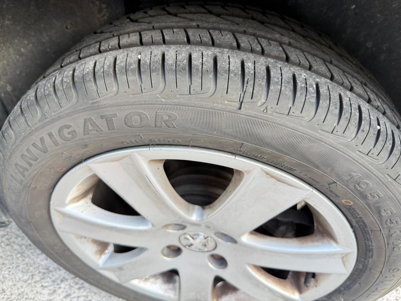 Peugeot 207 1.6 VTi 120CV SW XS Ciel