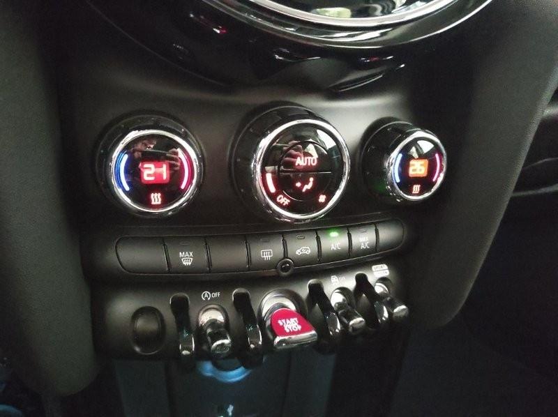 MINI Mini 5 porte (F55) - Mini 1.5 Cooper Classic 5 porte