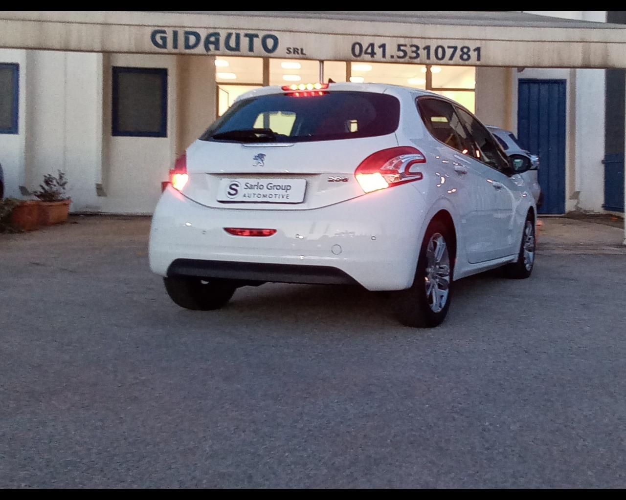 PEUGEOT 208 - PureTech 82 5 porte Allure