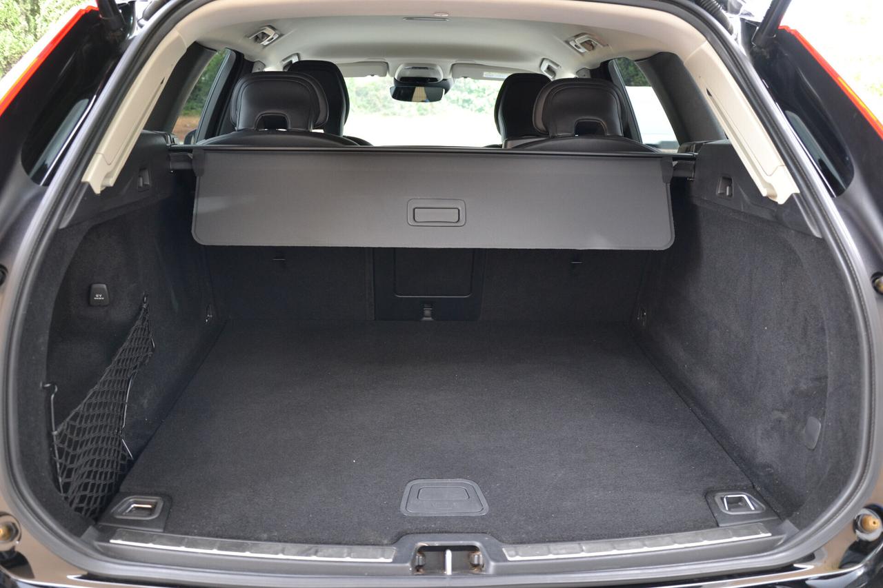 Volvo XC 60 2.0 D3 150CV MOMENTUM PRO **PREZZO VERO**