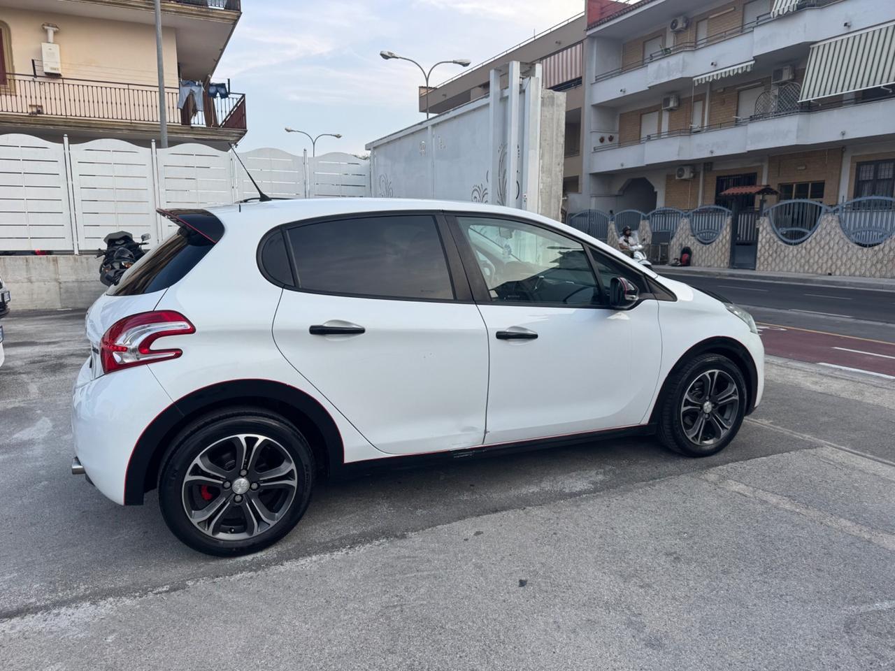 Peugeot 208 1.4 GPL 95CV Active 2014