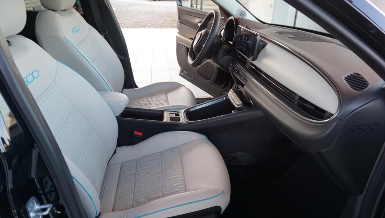 Fiat 600 Hybrid 100 CV DCT MHEV La Prima