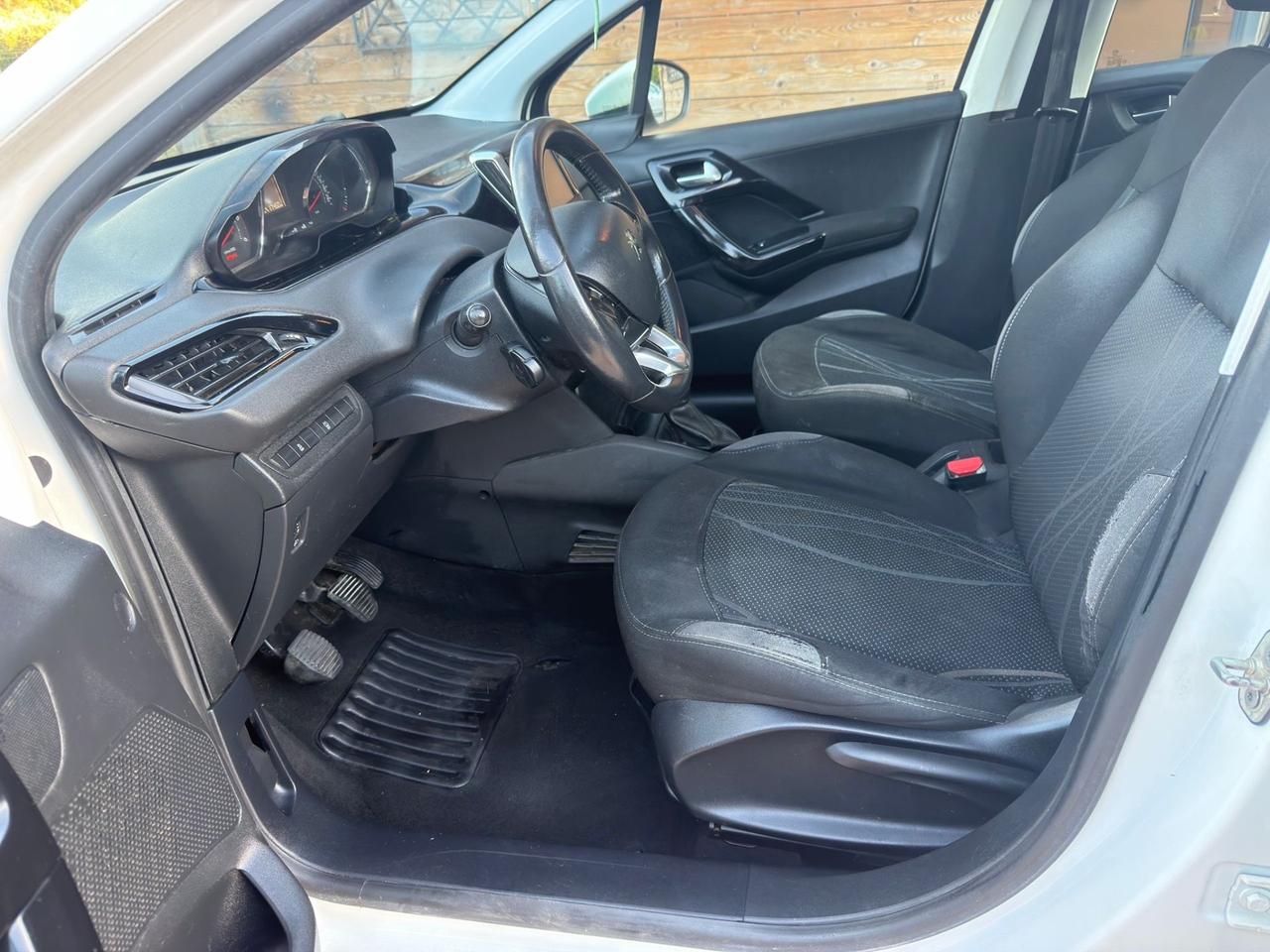 Peugeot 208 1.4 HDi 68 CV 5 porte Access
