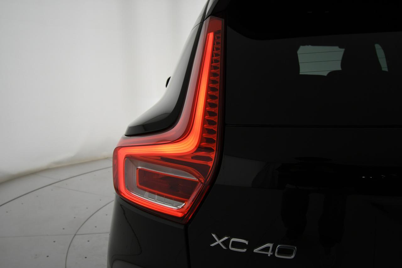 VOLVO XC40 N1 1.5 T2 Momentum Core geartronic CAMERA+PREZZO+IVA