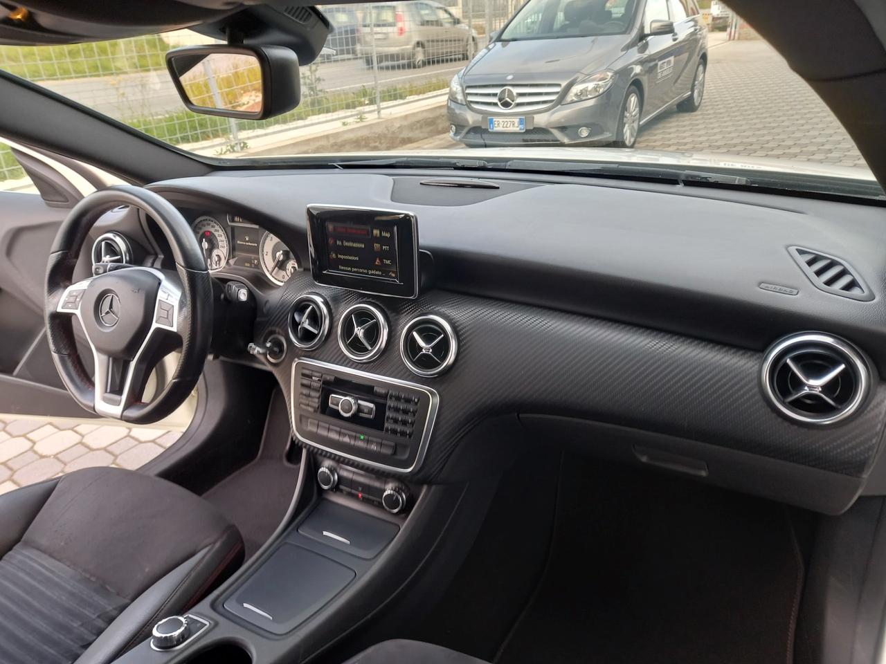 Mercedes-benz A 180 CDI *PREMIUM AMG PACK* FULL OPTIONALS AUTOMATICA