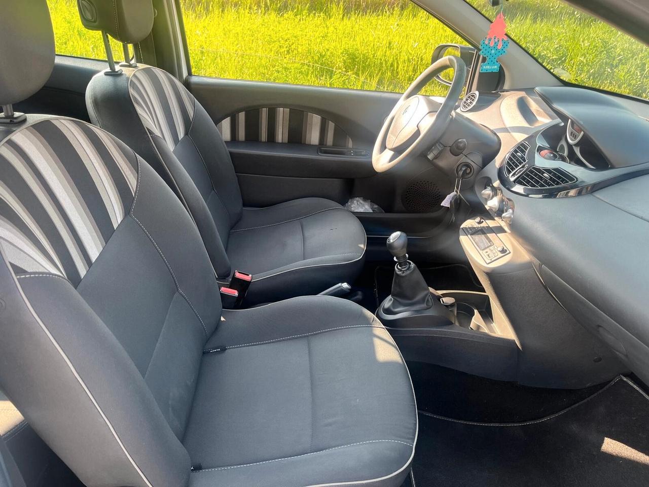 Renault Twingo 1.2 16V Night&Day