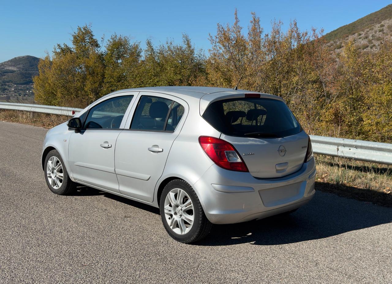 Opel Corsa 1.3 75CV