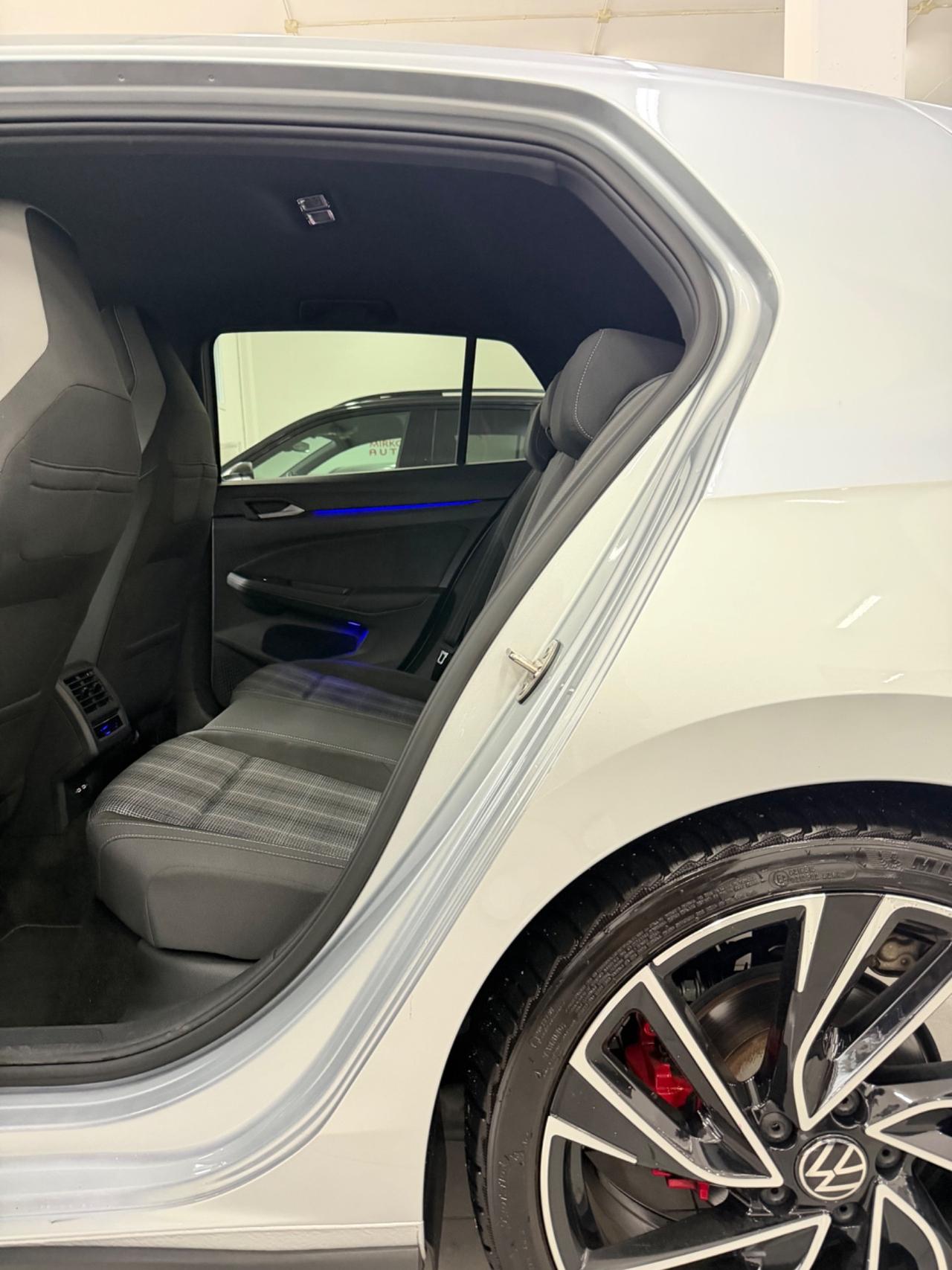 VW GOLF 8 2.0 200 Cv DSG GTD FINANZIABILE