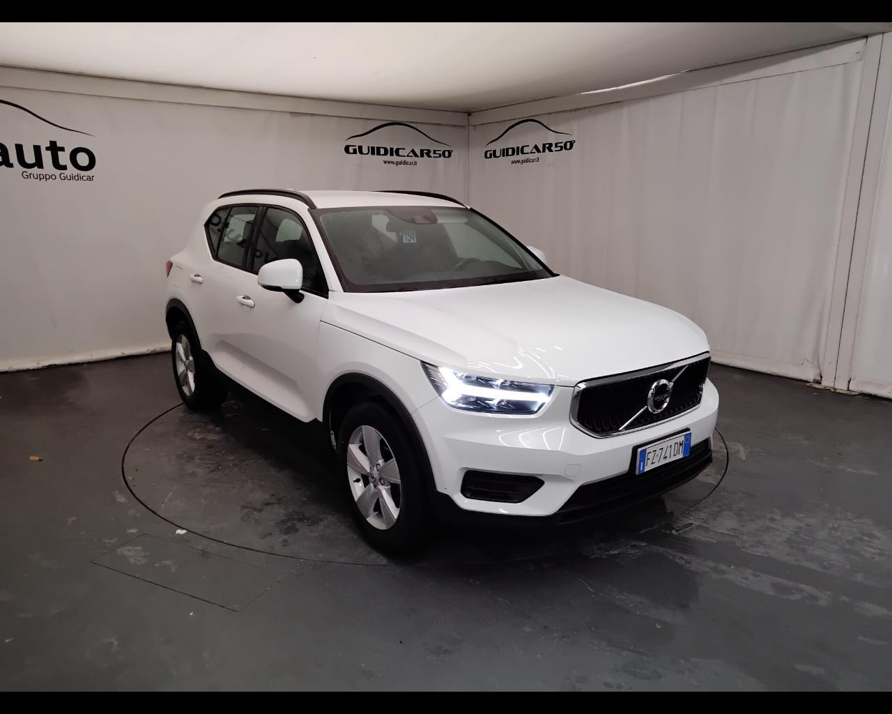 VOLVO XC40 - XC40 1.5 t3 Momentum Core 163cv my21