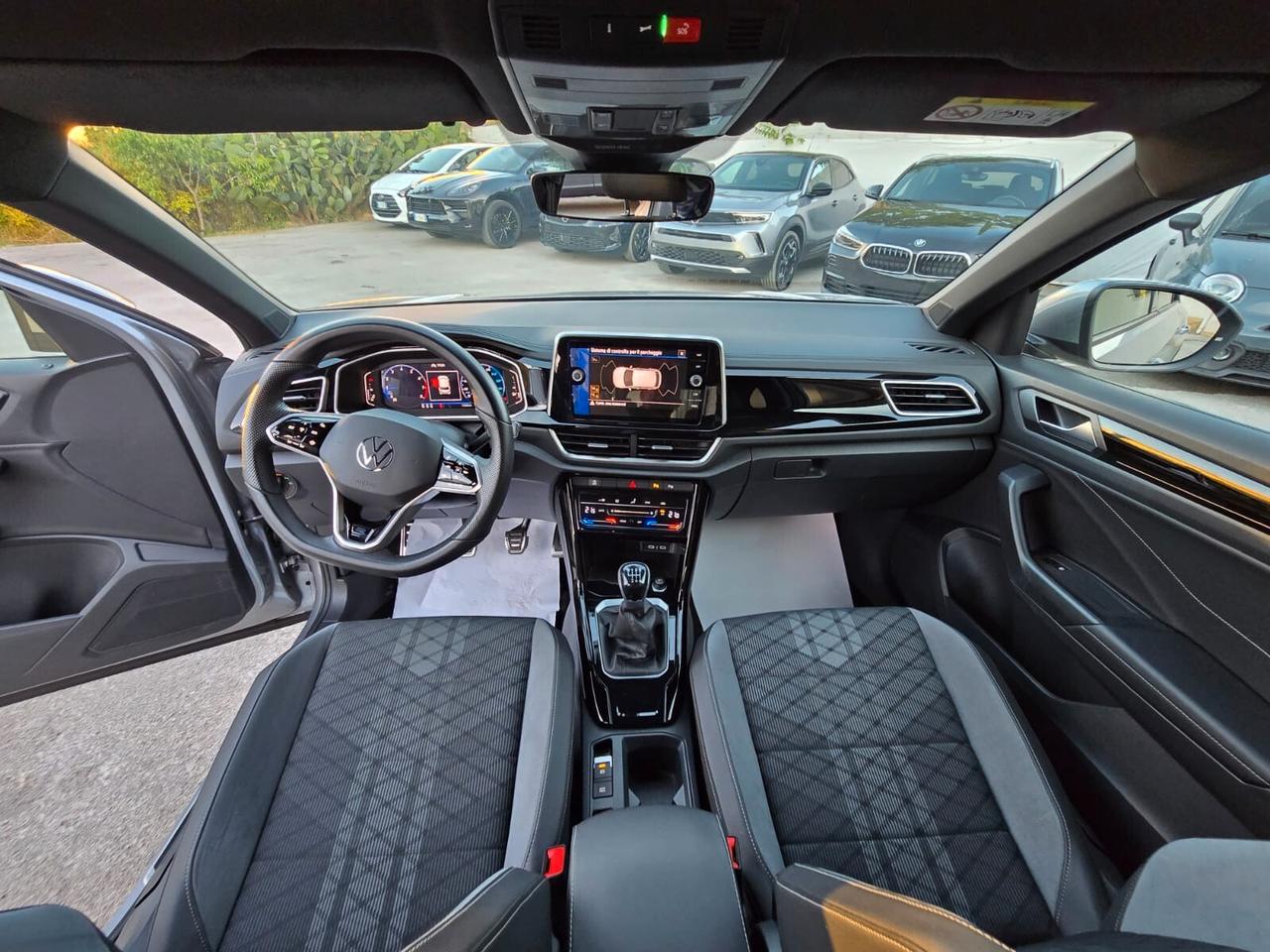 Volkswagen T-Roc 1.0 TSI R-Line 110 cv - 2022