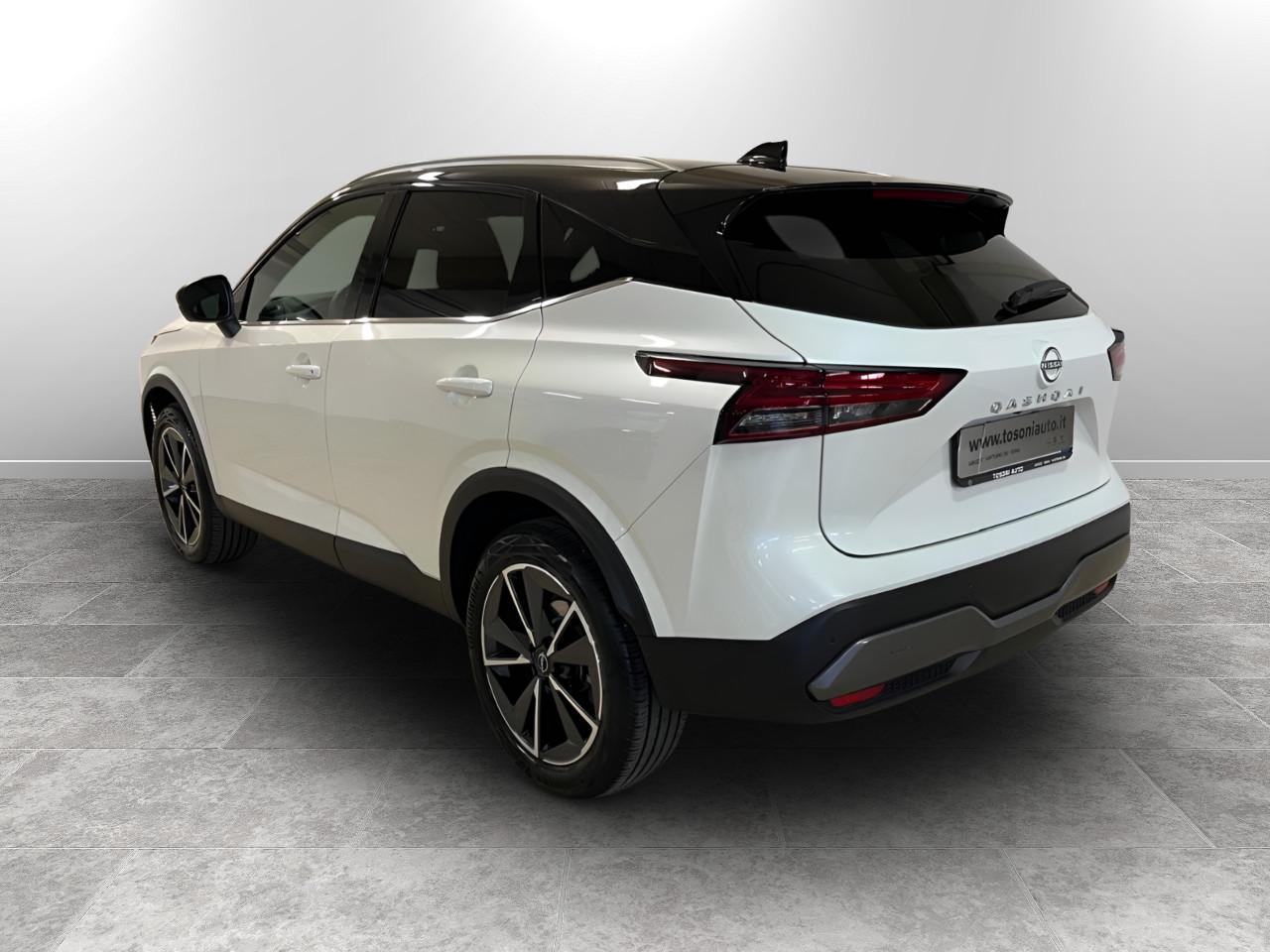 NISSAN QASHQAI TEKNA MHYB 140CV