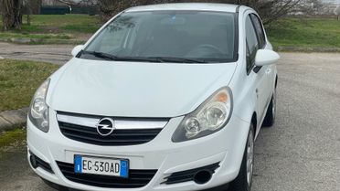 Opel Corsa 1.2 5 porte Cosmo