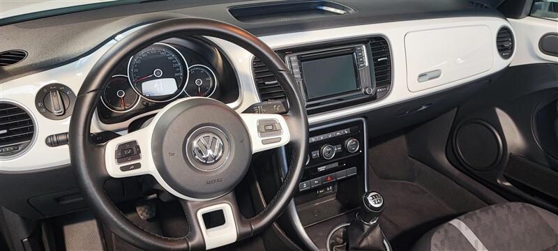 Volkswagen Maggiolino Cabrio 2.0 TDI Design