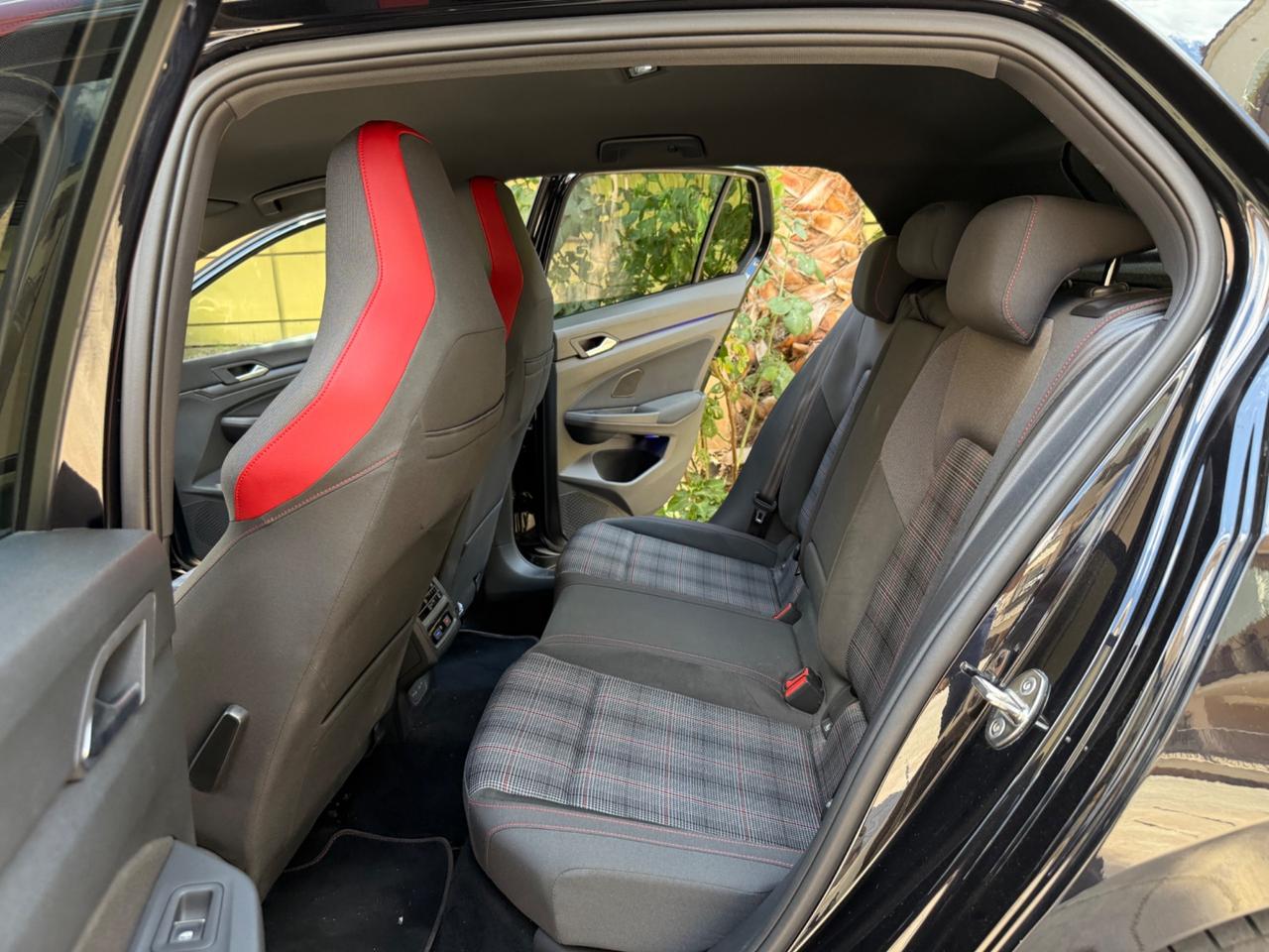 Volkswagen Golf GTI 2.0 TSI