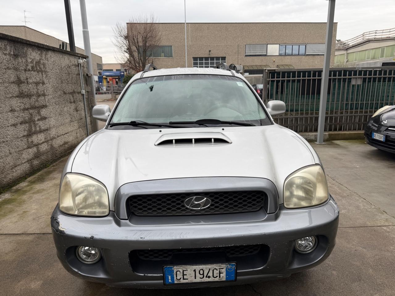 HYUNDAI SANTA Fe 2.0CRDi 4X4 4WD GANCIO TRAINO 1850KG