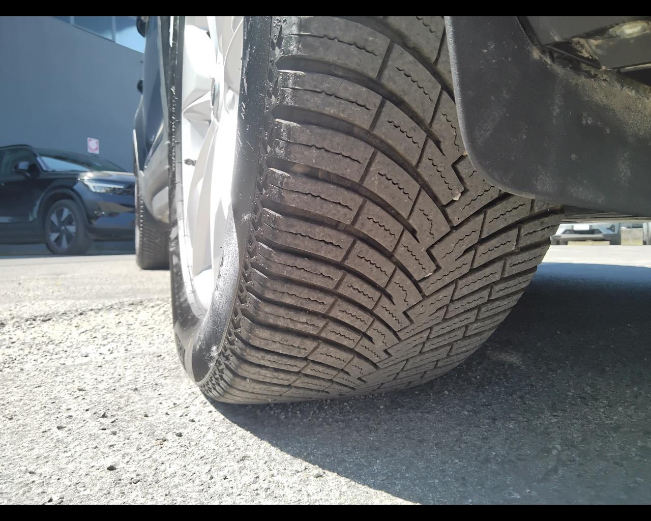 VOLVO XC40 2023 - XC40 2.0 b3 Core auto