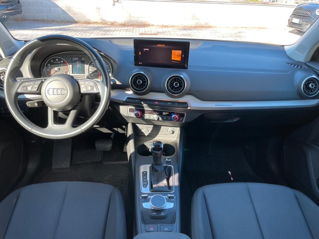 Audi Q2 35 TFSI S tronic Business