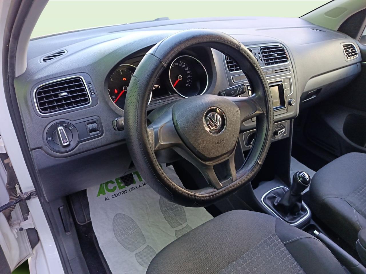VOLKSWAGEN POLO - 1.4 TDI COMFORTLINE 75CV
