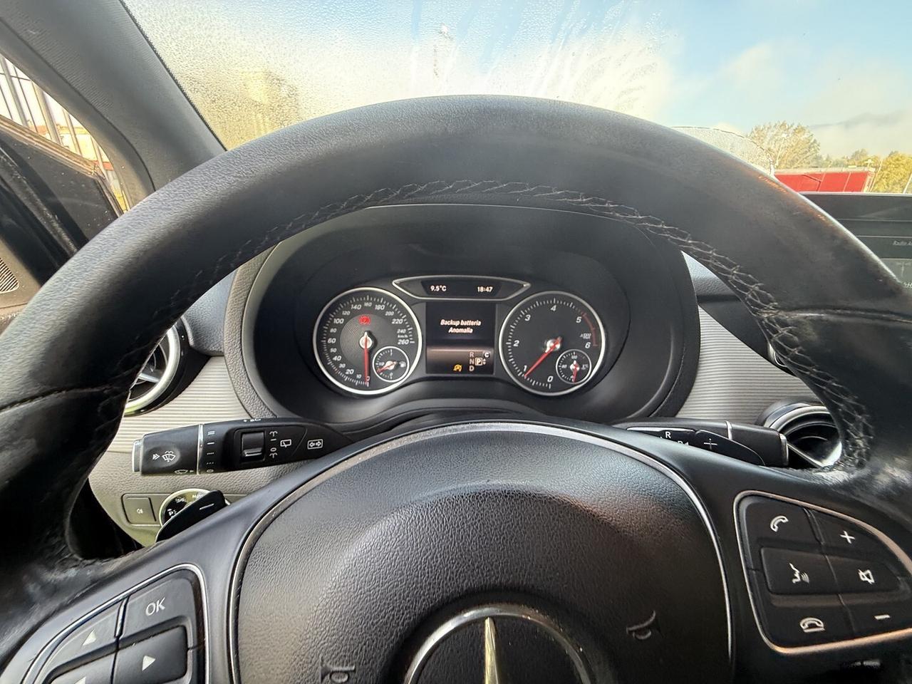 MERCEDES CLASSE B 180D