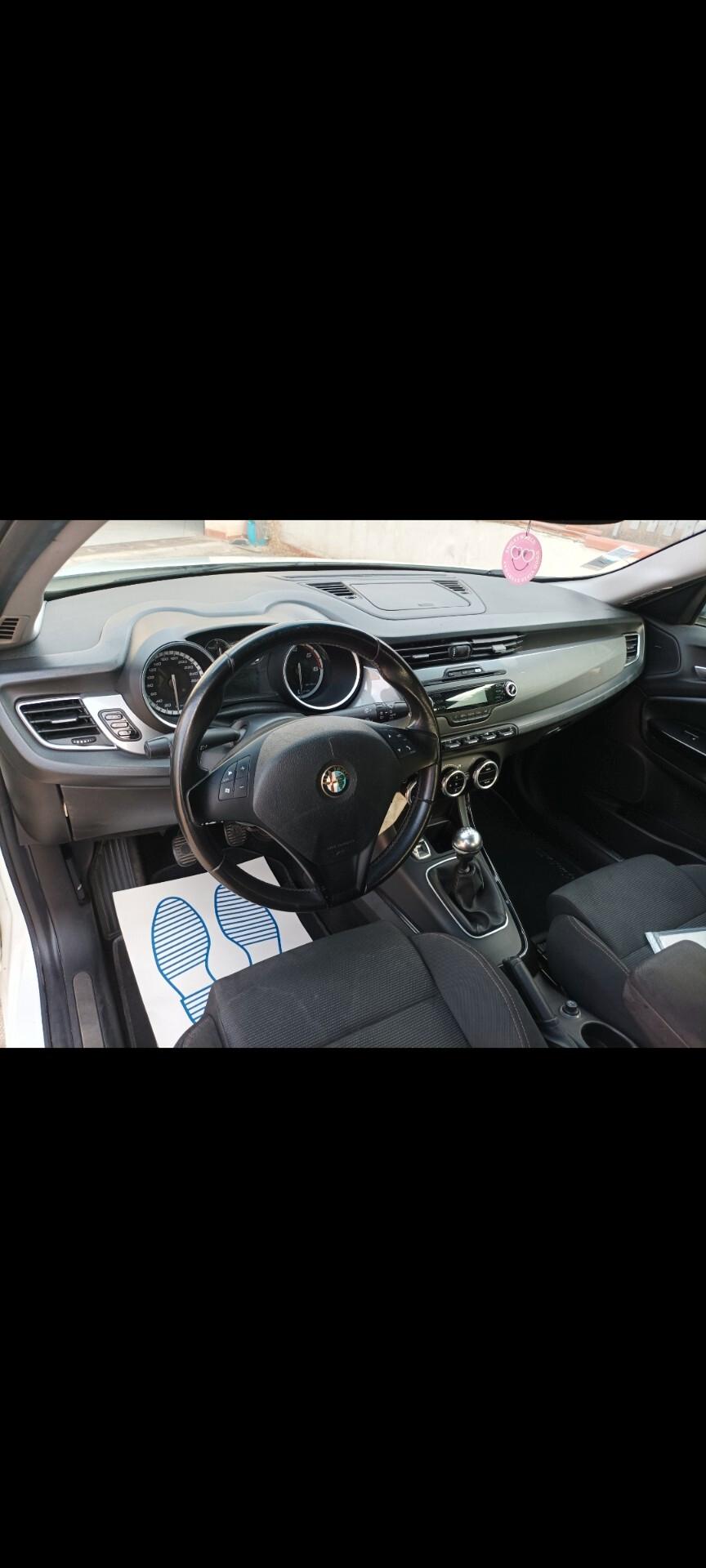 Alfa Romeo Giulietta 2.0 JTDm-2 140 CV Distinctive