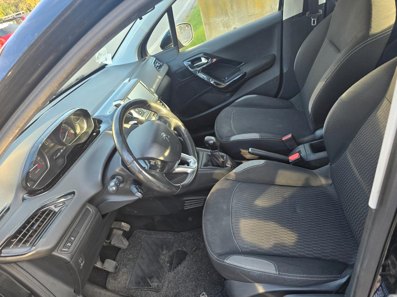 Peugeot 208 PureTech 82 5 porte Allure