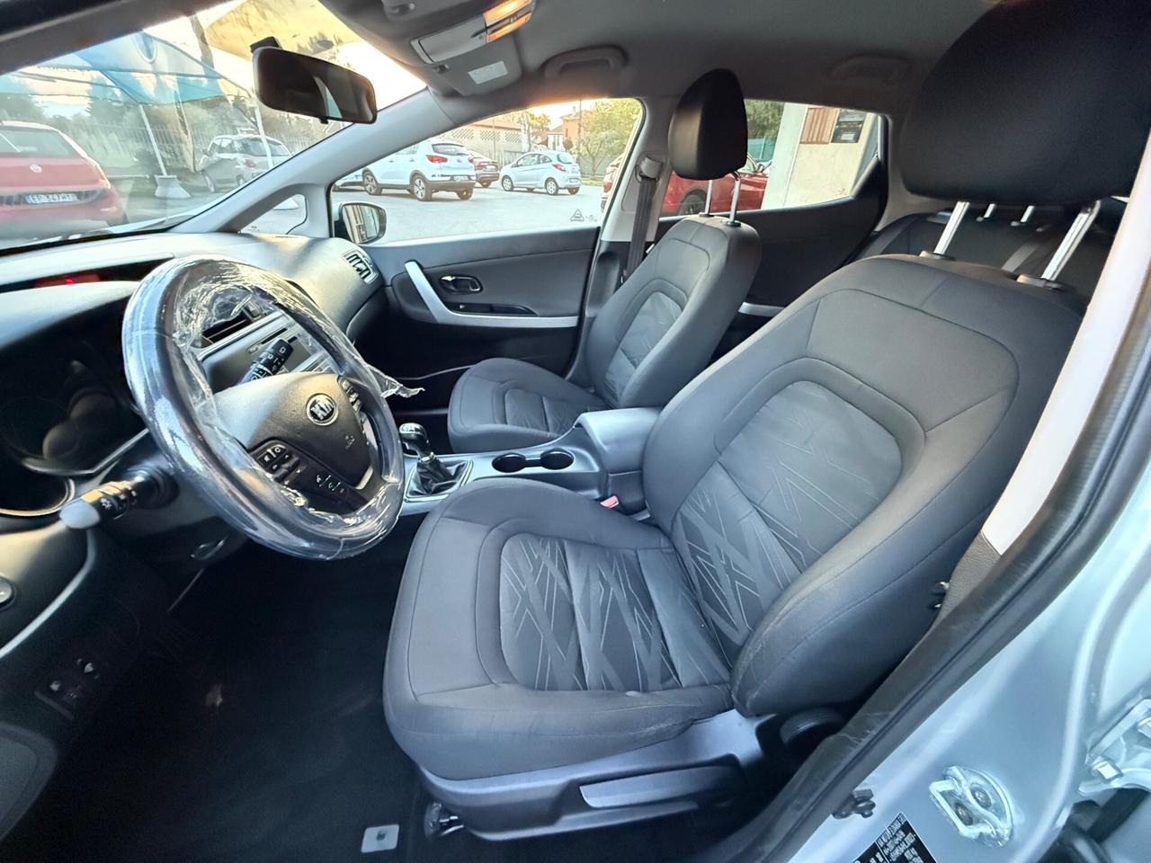 Kia Ceed - 1.6 CRDi 110 CV 5 porte - Neopatentati