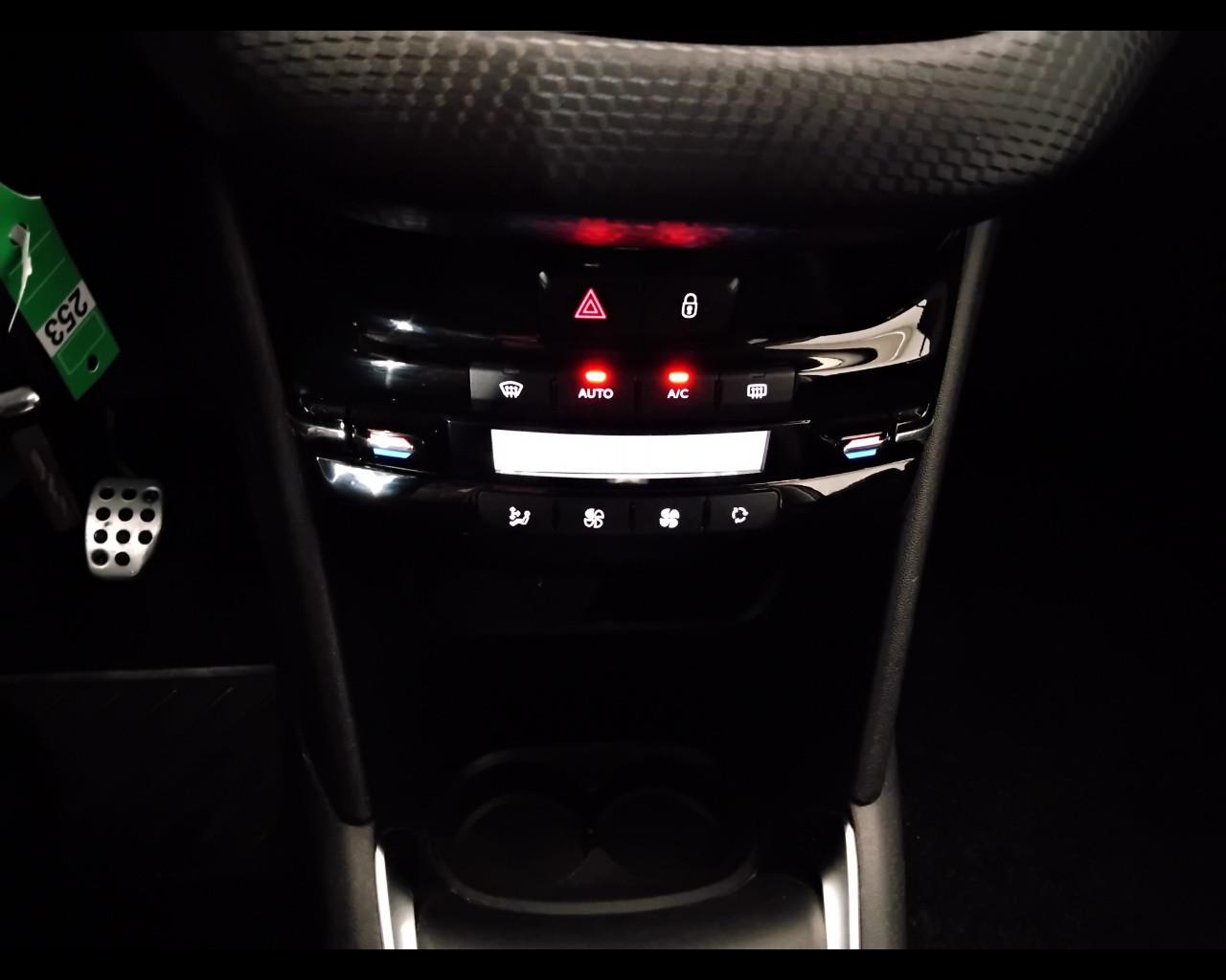 PEUGEOT 208 I 2015 - 208 5p 1.6 bluehdi GT Line s&s 120cv