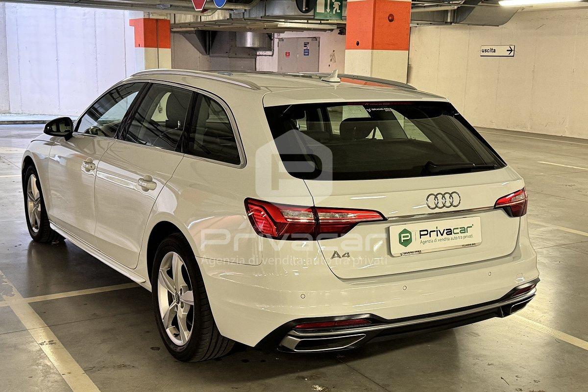 AUDI A4 Avant 35 TFSI S tronic Business Advanced