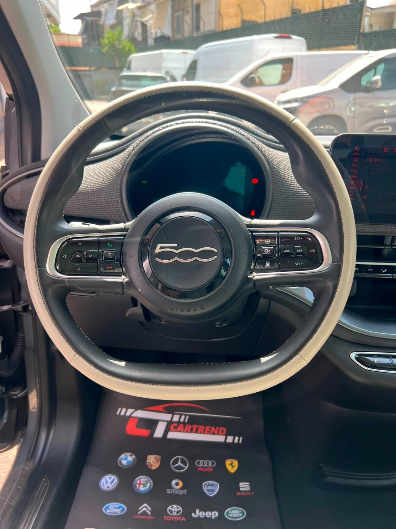 Fiat 500 500e Berlina 42 kWh La Prima