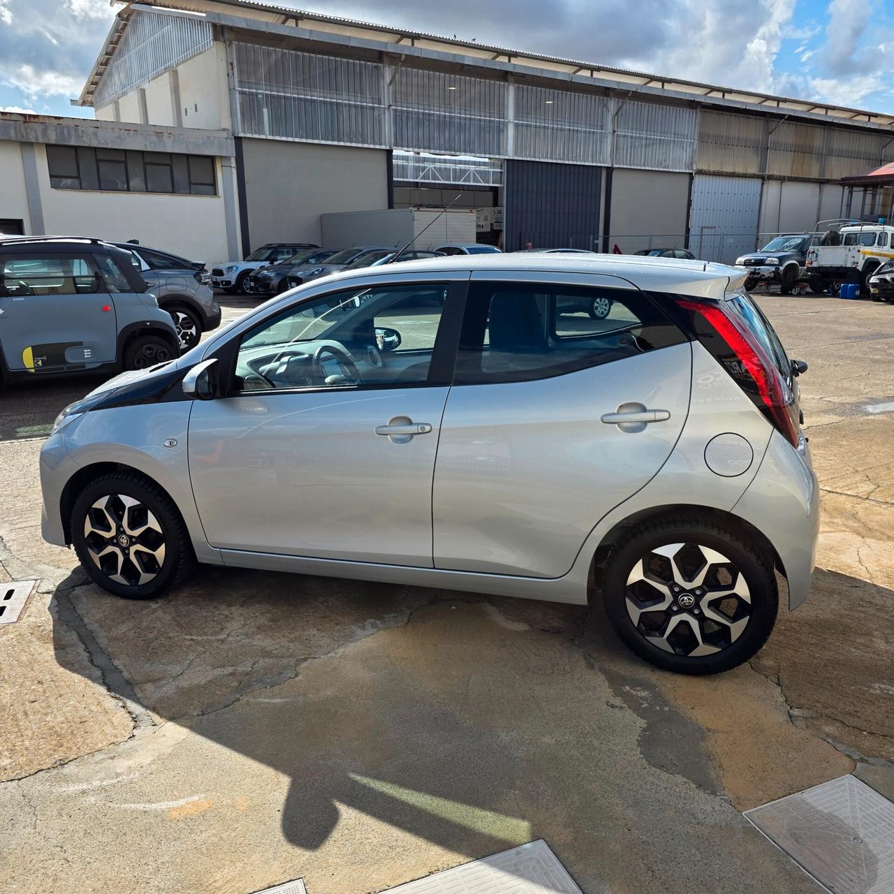Toyota Aygo Connect 1.0 VVT-i 72 CV 5 porte x-you MY 2021