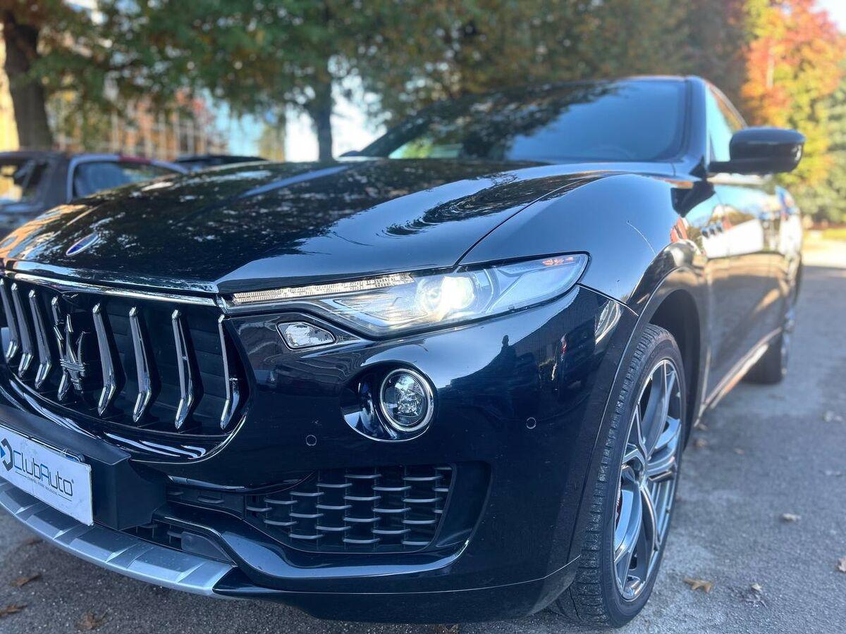 Maserati Levante 3.0 V6 430cv auto