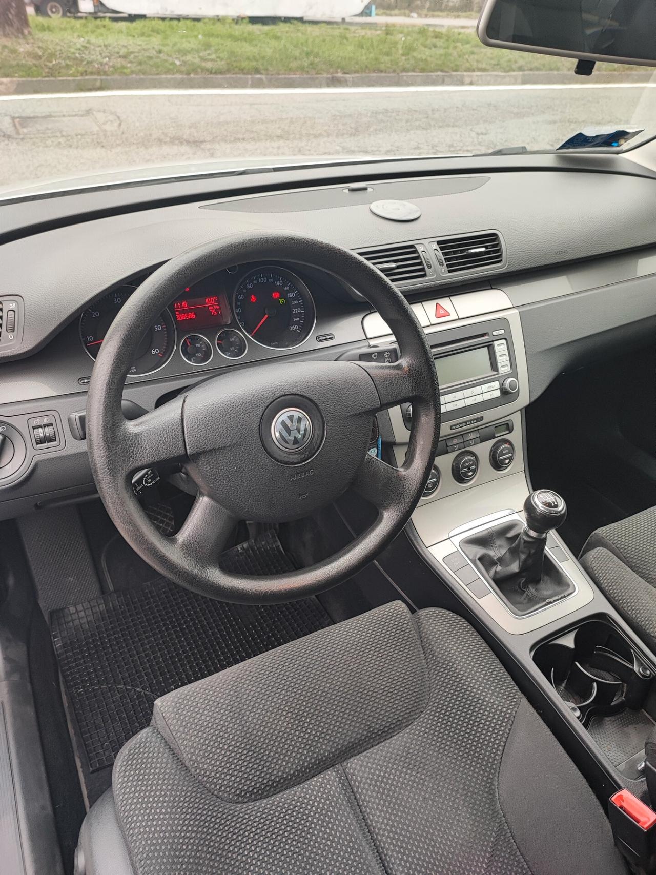 Volkswagen Passat 1.9 TDI/105CV Var. Comfortline