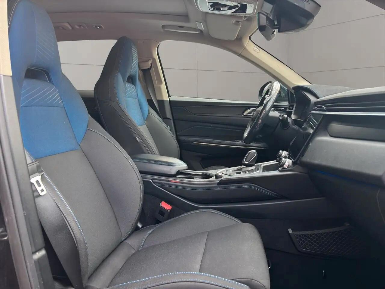 Lynk&co 01 PHEV