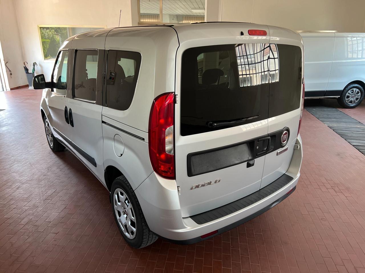 Fiat Doblo 1.6 MJT 120CV PC Combi N1 Autocarro 5 posti