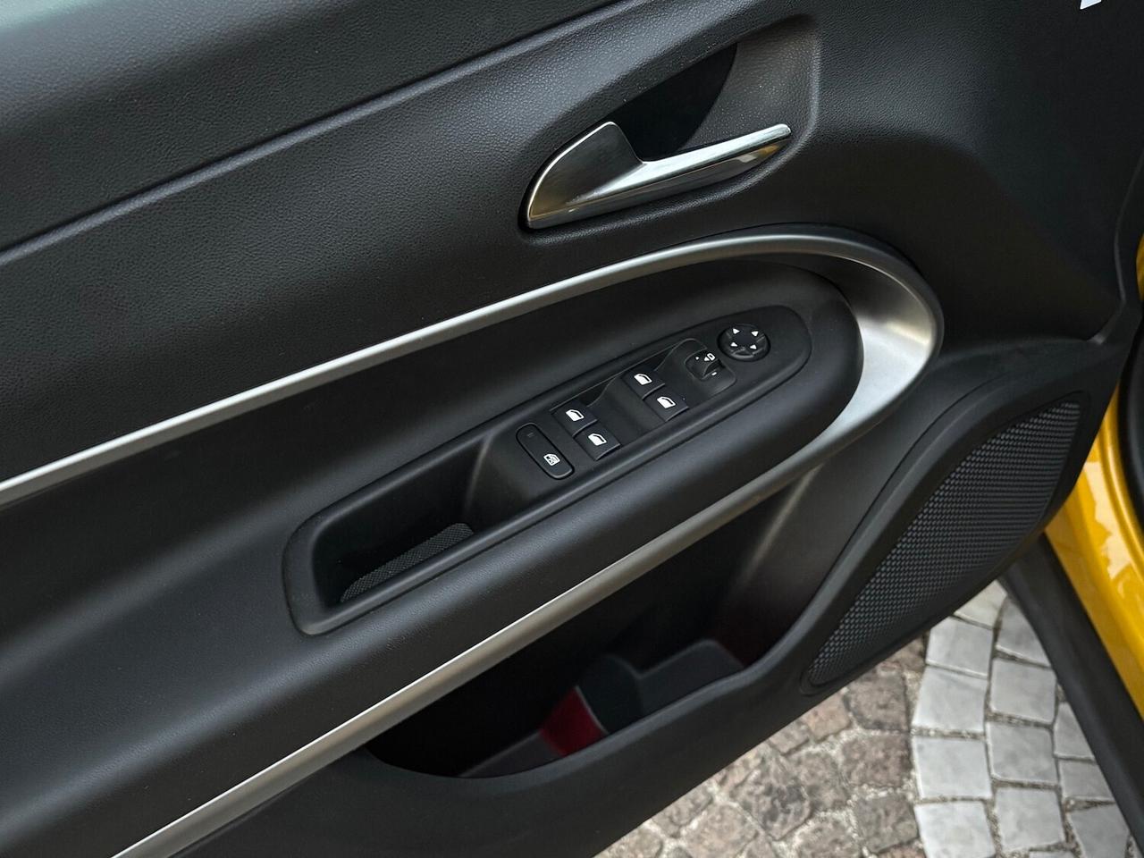 Jeep Avenger 1.2 Turbo 100 CV Summit