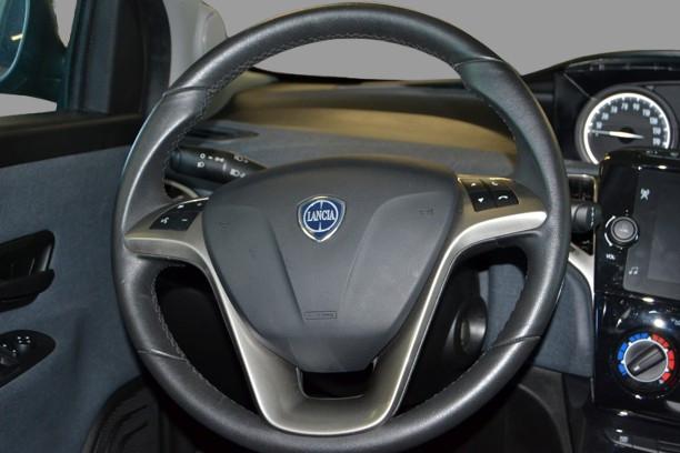 LANCIA New Ypsilon 1.0 70cv Hybrid Gold