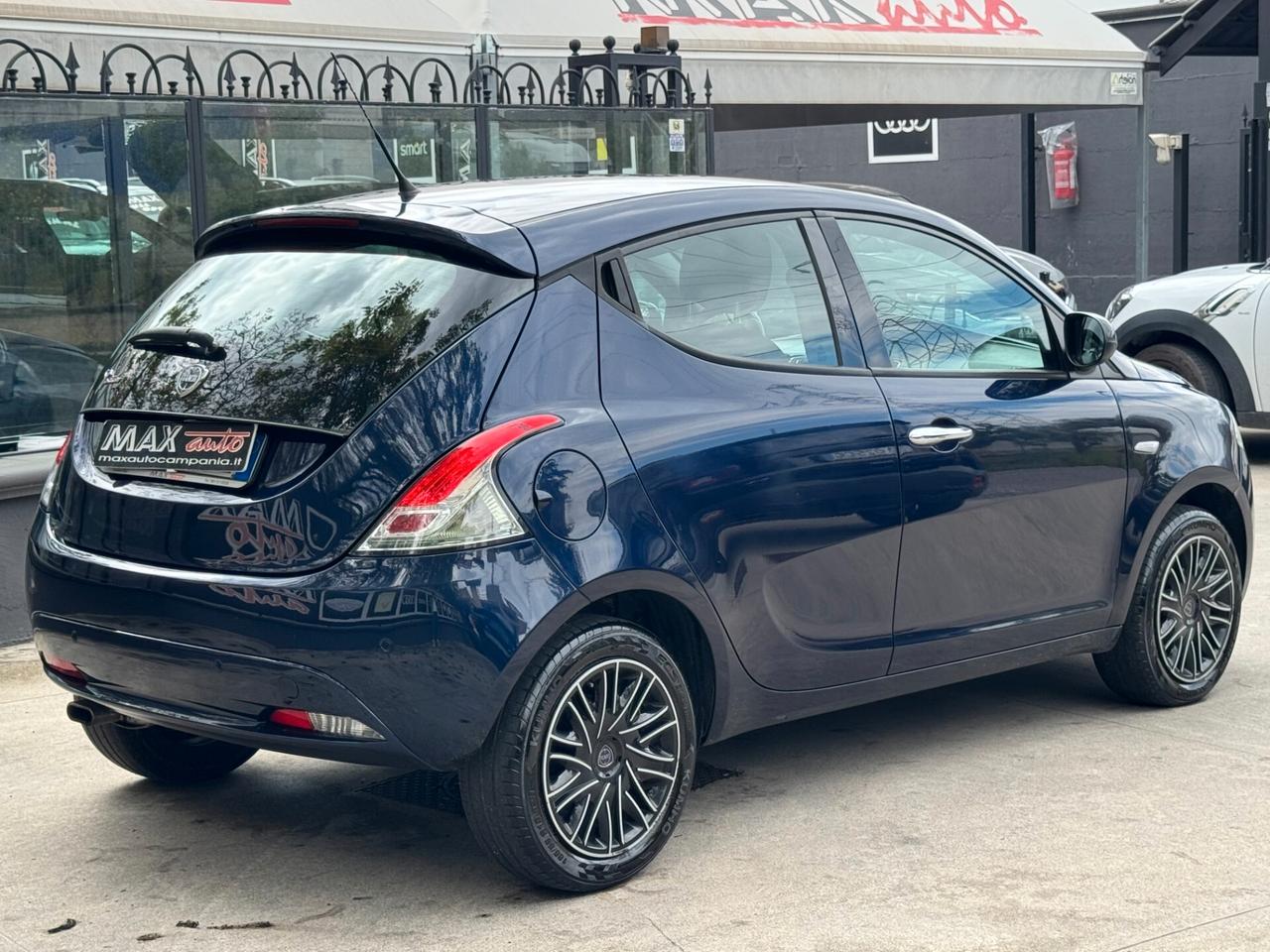 Lancia Ypsilon 1.2 69 CV 5 eco chic