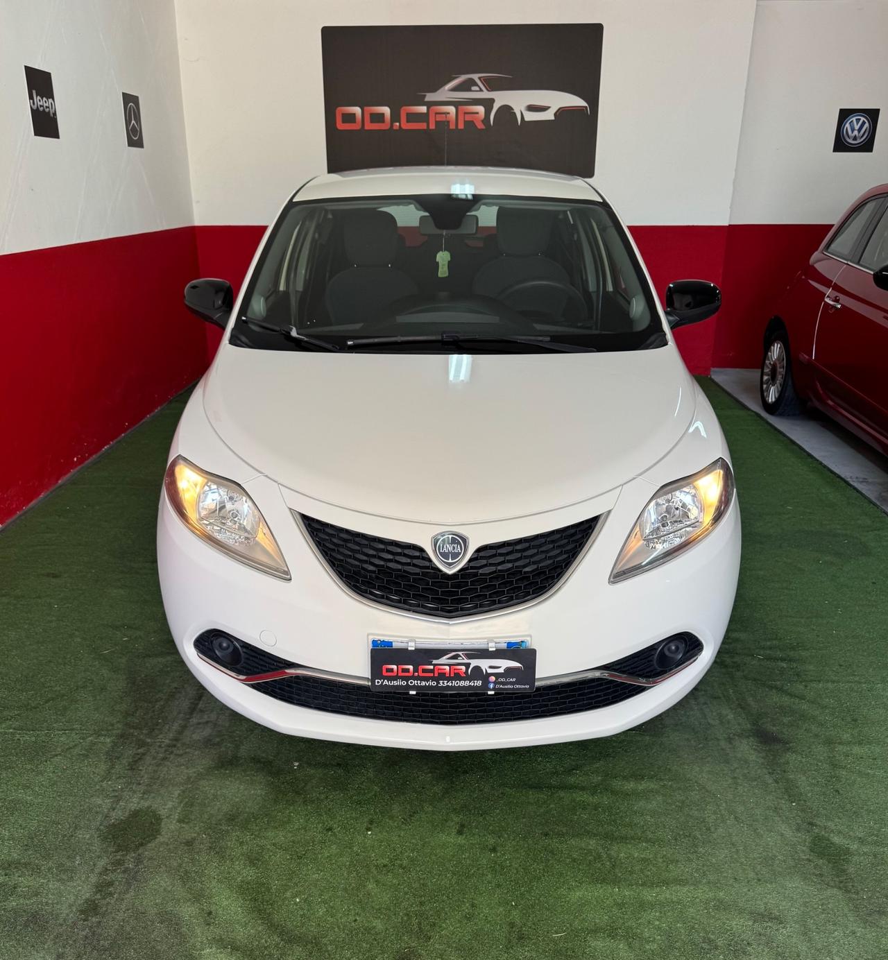 Lancia Ypsilon 1.2 69 CV 5 porte GPL Ecochic Silver