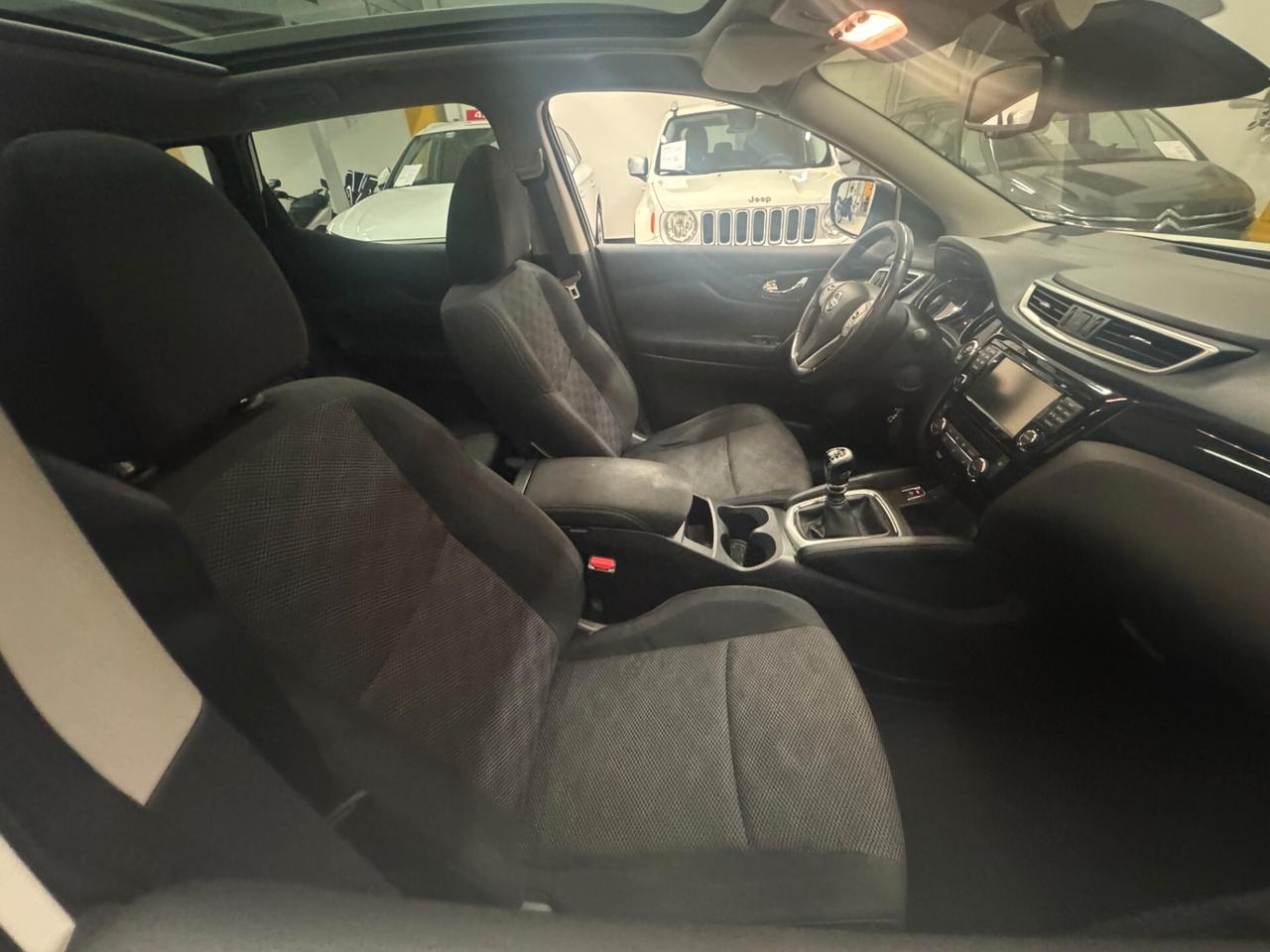 NISSAN Qashqai 1.5 dCi N-Connecta