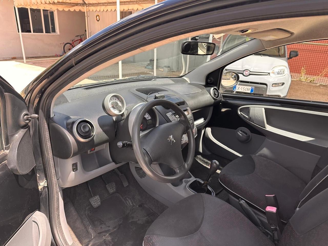 Peugeot 107 1.0 68CV 3p. Sweet Years